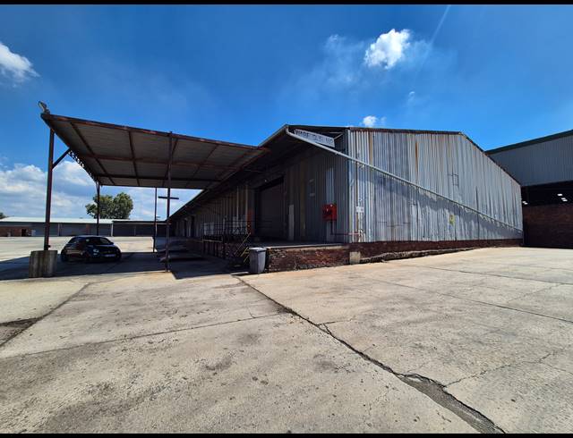 8,000M² WAREHOUSE FOR SALE IN WADEVILLE
